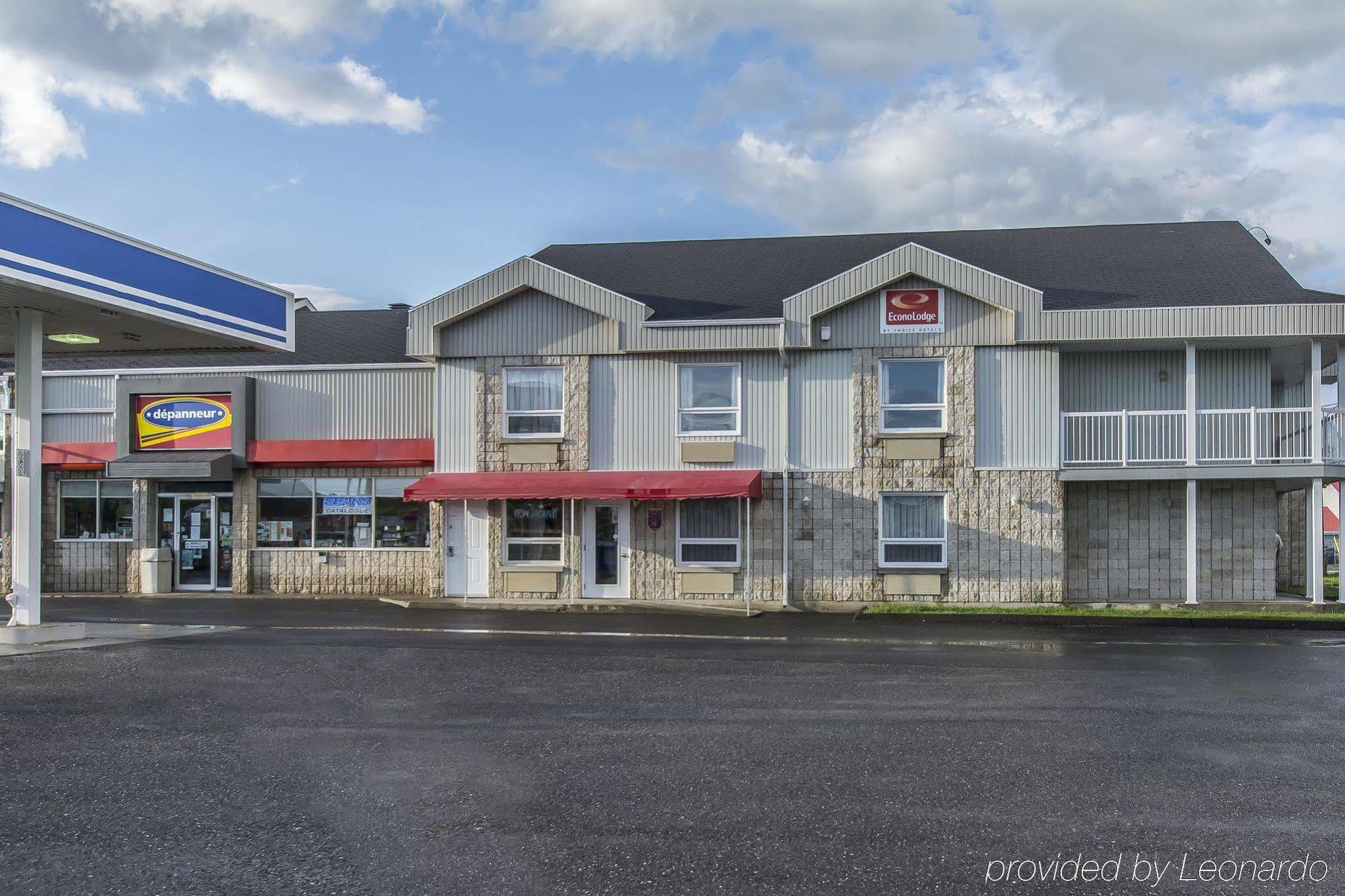 Econo Lodge Cabano Buitenkant foto