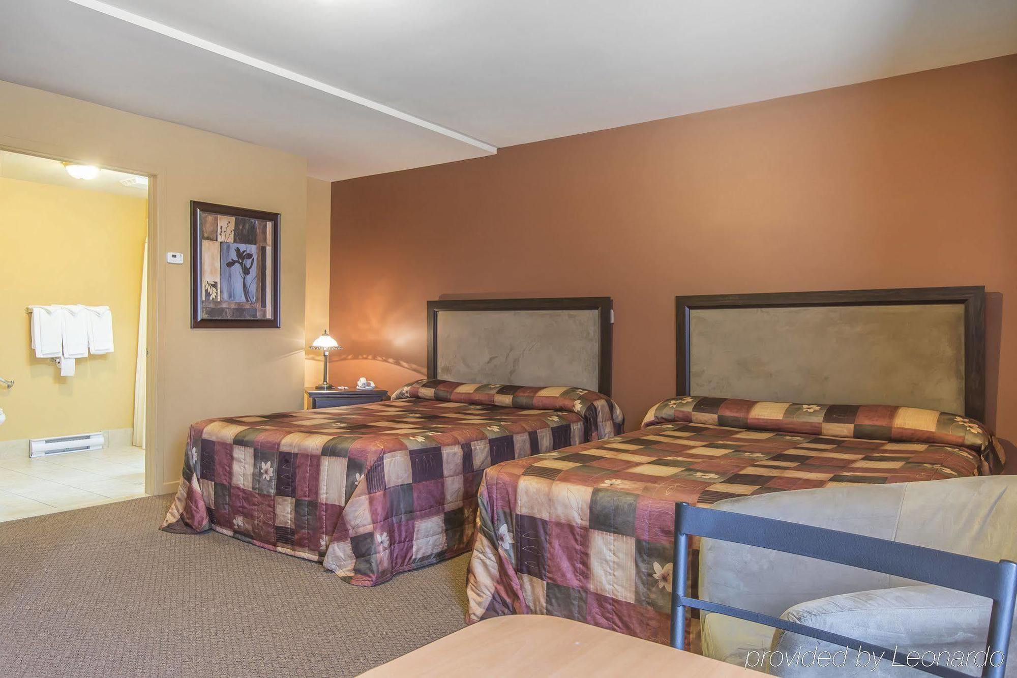 Econo Lodge Cabano Buitenkant foto