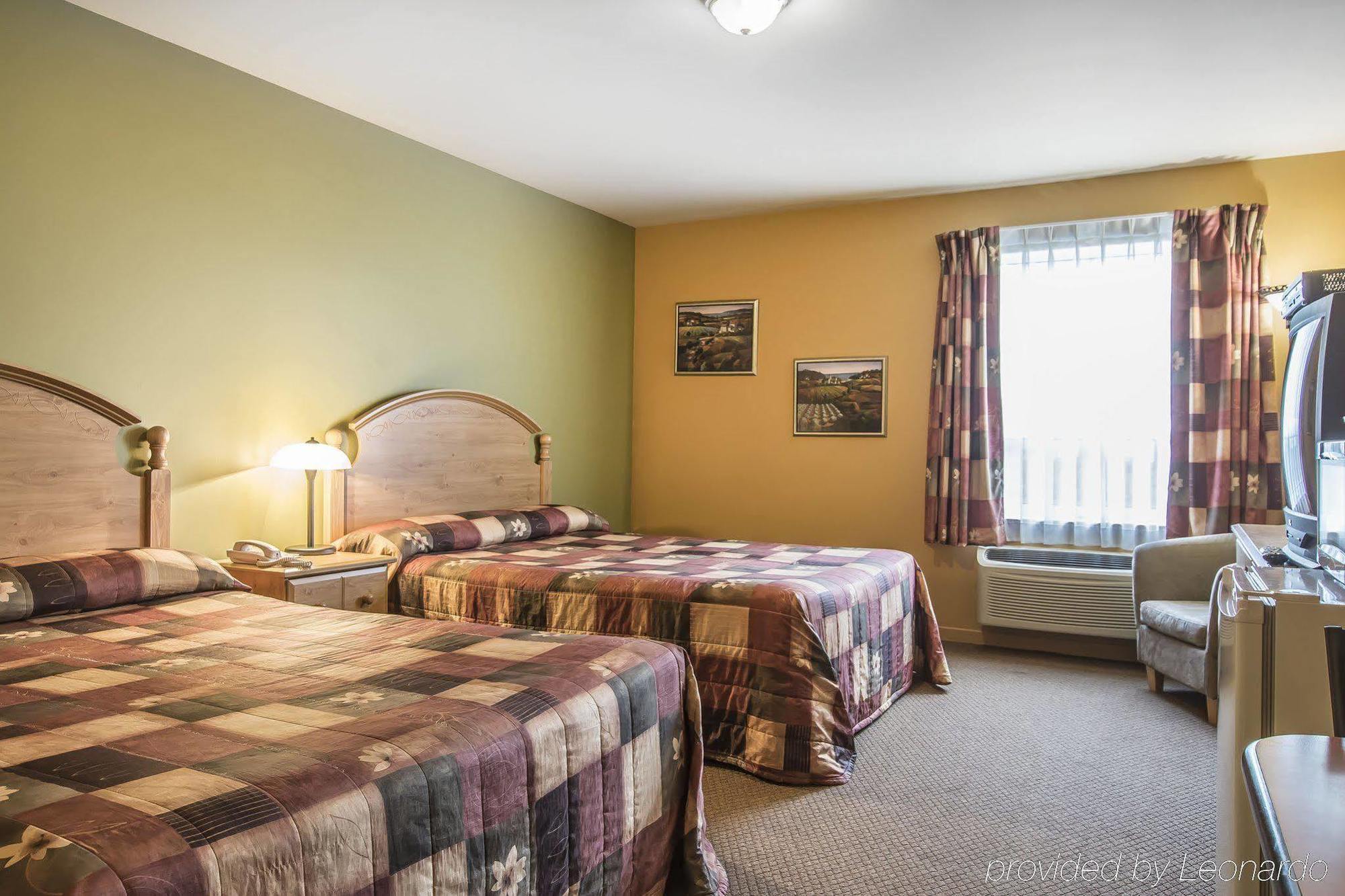 Econo Lodge Cabano Buitenkant foto