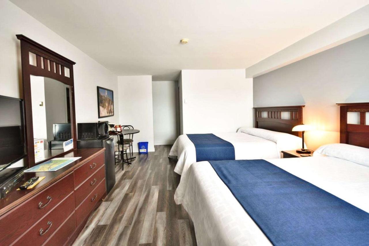 Econo Lodge Cabano Buitenkant foto