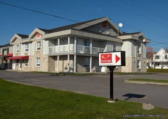 Econo Lodge Cabano Buitenkant foto